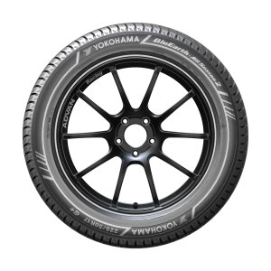 Yokohama BluEarth-AllSeason 2 235/45R20 100W XL Ganzjahresreifen